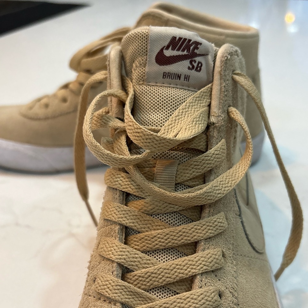 Nike Beige High-Top Sneakers Bruin Hi